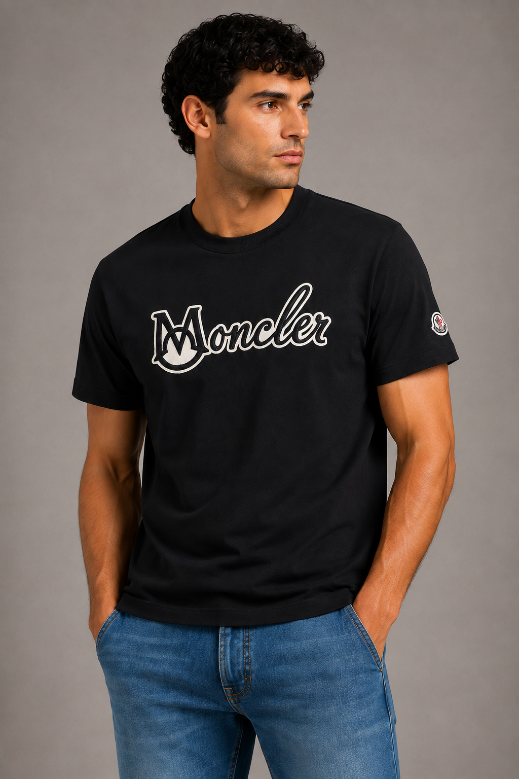 Moncler Embroidered Logo T-shirt - Black
