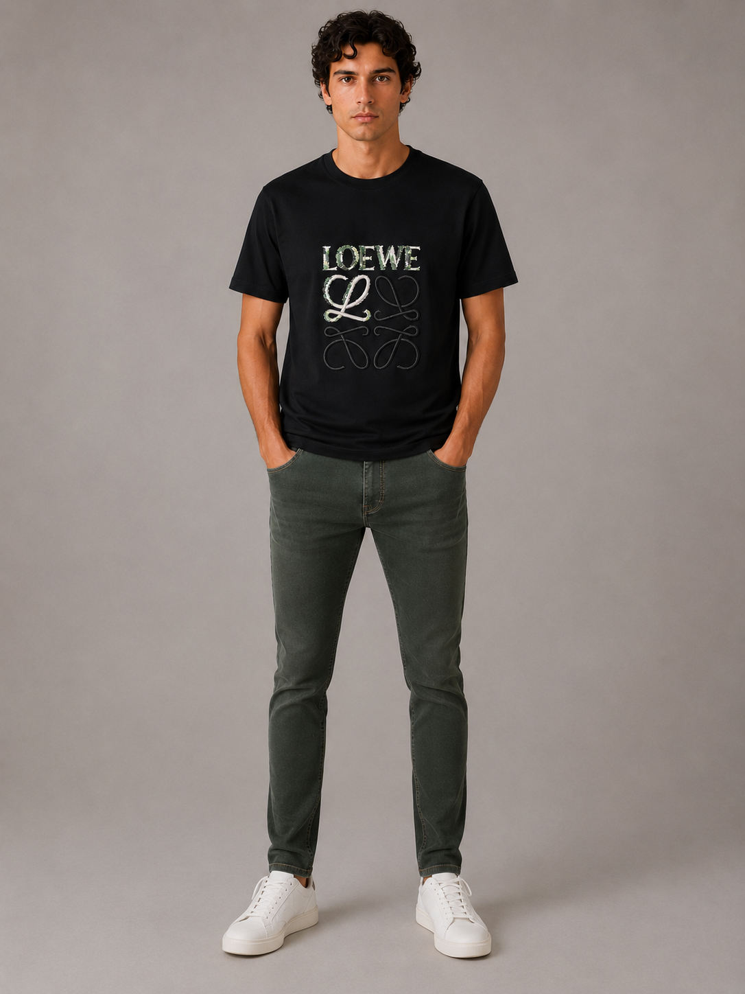 Loewe embroidered logo T-shirt- Black
